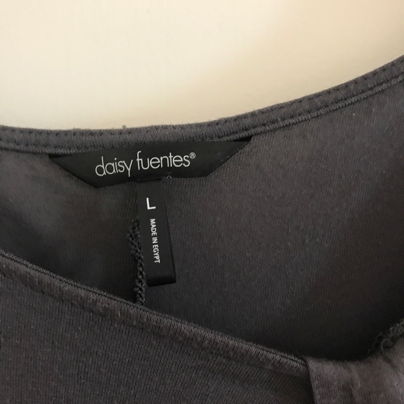 Daisy Fuentes Grey Top - Picture 3 of 3